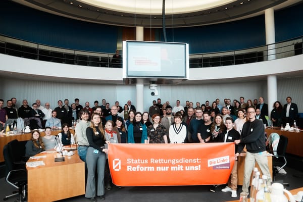 100 Rettungskräfte im Bundestag für Praxis-Check der Notfallreform